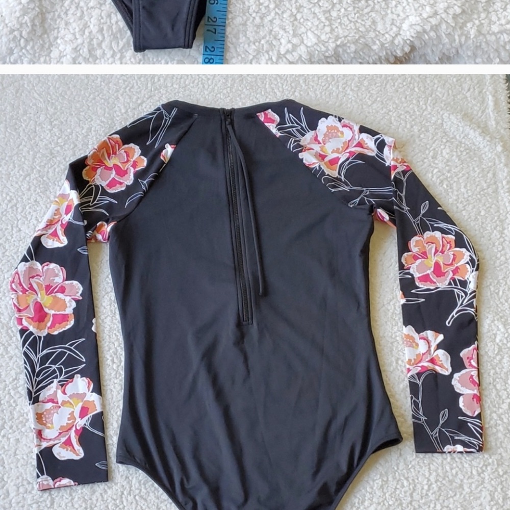 Roxy One-piece Rashguard Floral Swimsuit - Picture 9 of 9